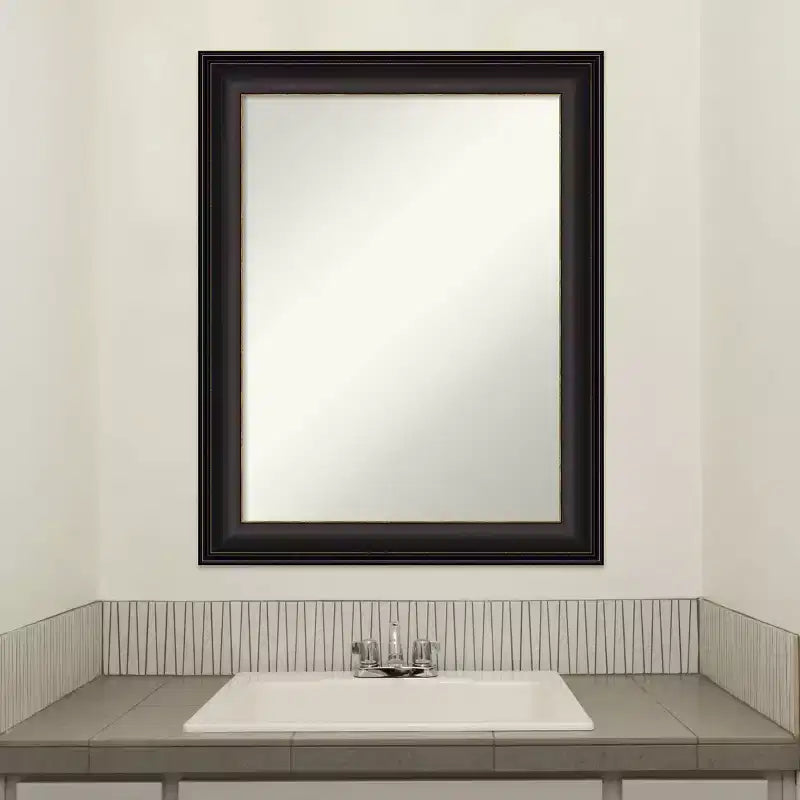 Miroir mural de salle de bain 23" x 29" Trio bronze huilé non biseauté - : Miroir de courtoisie rectangulaire, cadre en polystyrène