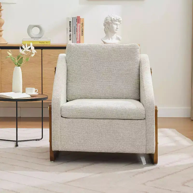 Fauteuil en chenille, accoudoirs en bois, assise rembourrée, salon chambre, beige